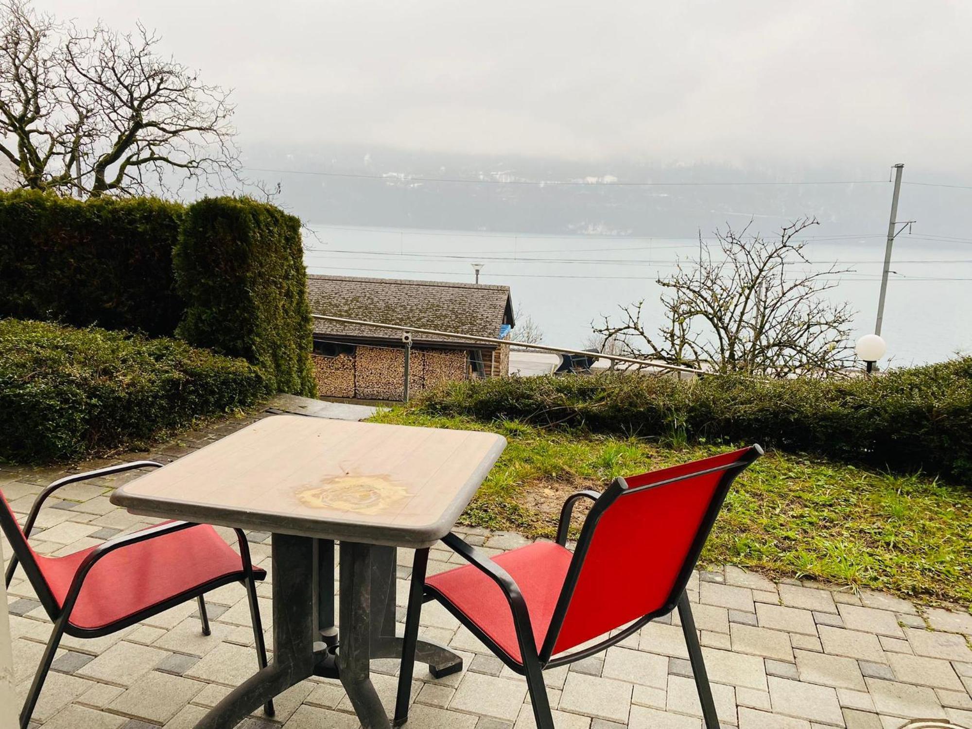 Lake Facing Studio Niederried bei Interlaken Exterior photo